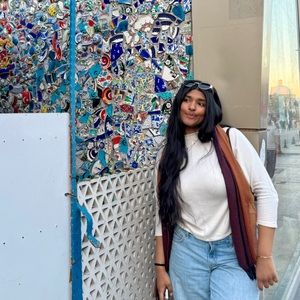 Meet your Posher, Divya